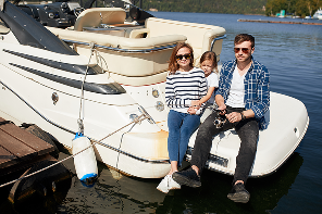 family-with-daughter-vacation-together-on-sailboat-2026-01-09-01-15-57-utc 1 (1)